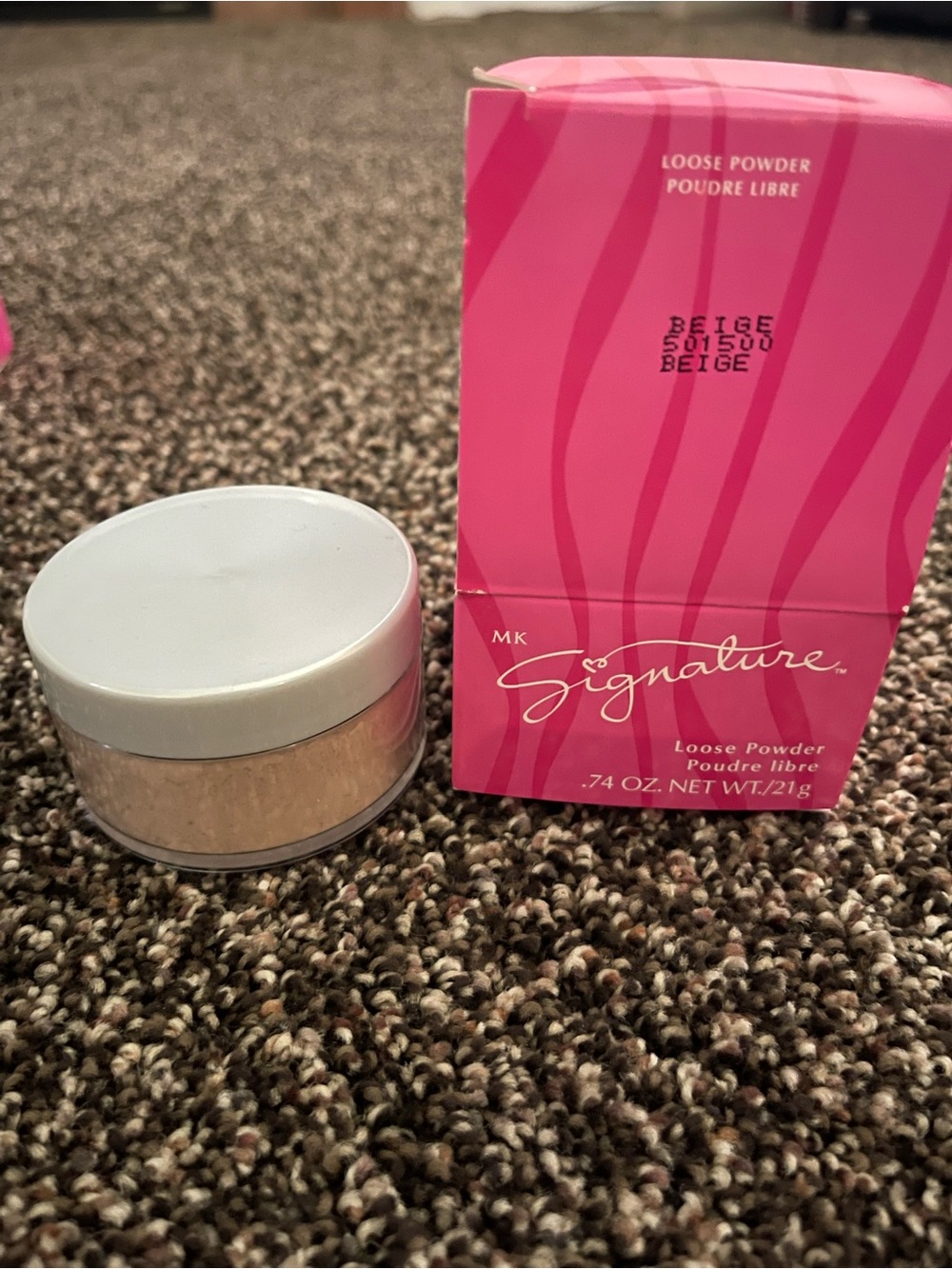 Signature Loose Setting Powder — Pink Box, Beige Powder